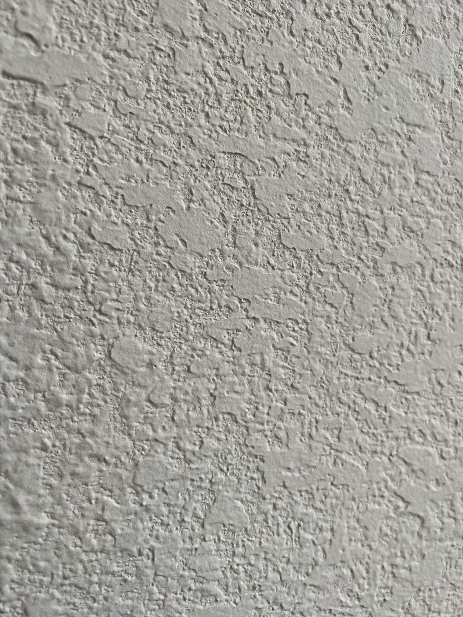 How to Skim Coat a Textured Wall - texasdiymama.com